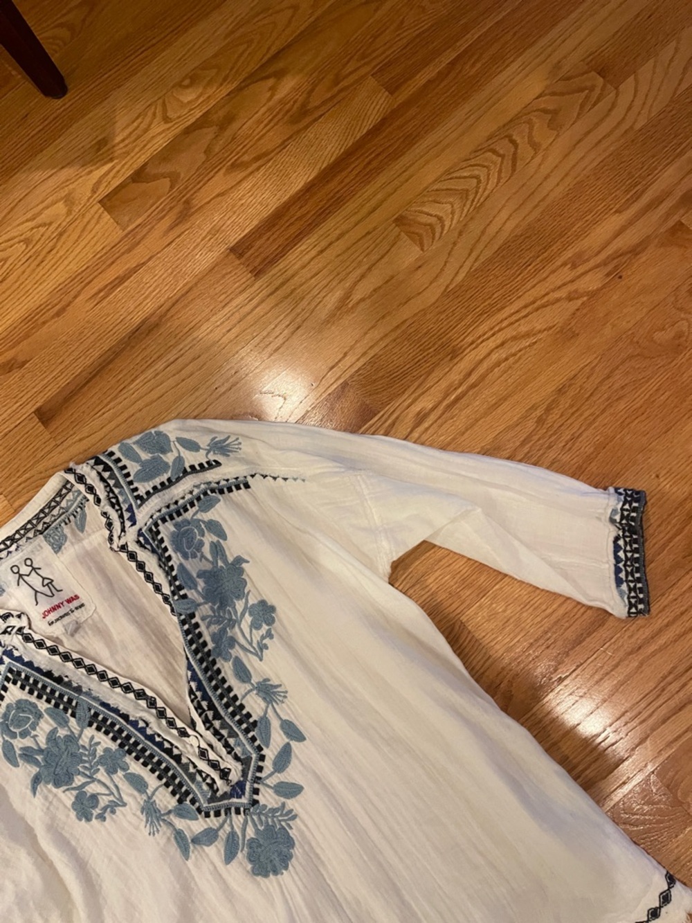 Johnny Was White Tunic with Blue Floral Embroidery - Picture 3 of 5